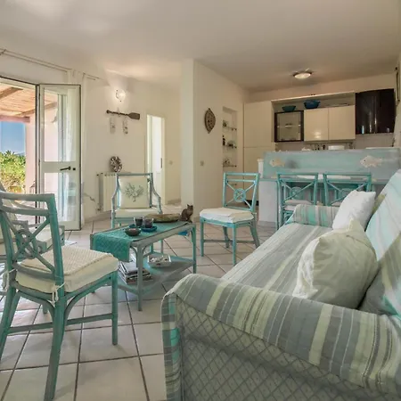 Guesthost - Charming Seaview Flat With Veranda! Lejlighed