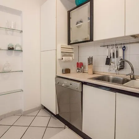 Guesthost - Charming Seaview Flat With Veranda! * Cannigione