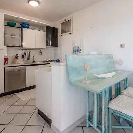Lejlighed Guesthost - Charming Seaview Flat With Veranda!