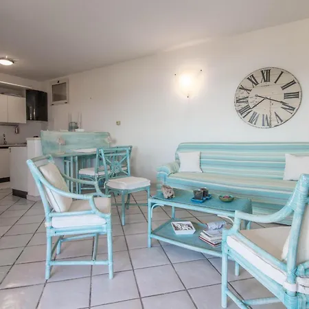 Lejlighed Guesthost - Charming Seaview Flat With Veranda!