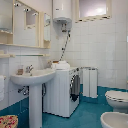 Guesthost - Charming Seaview Flat With Veranda! Apartment Cannigione